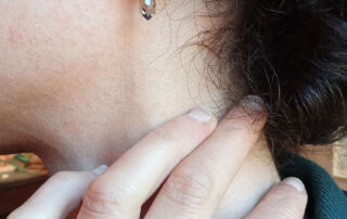 Perles et bague en cuir de saumon Perles et bague en cuir de saumon